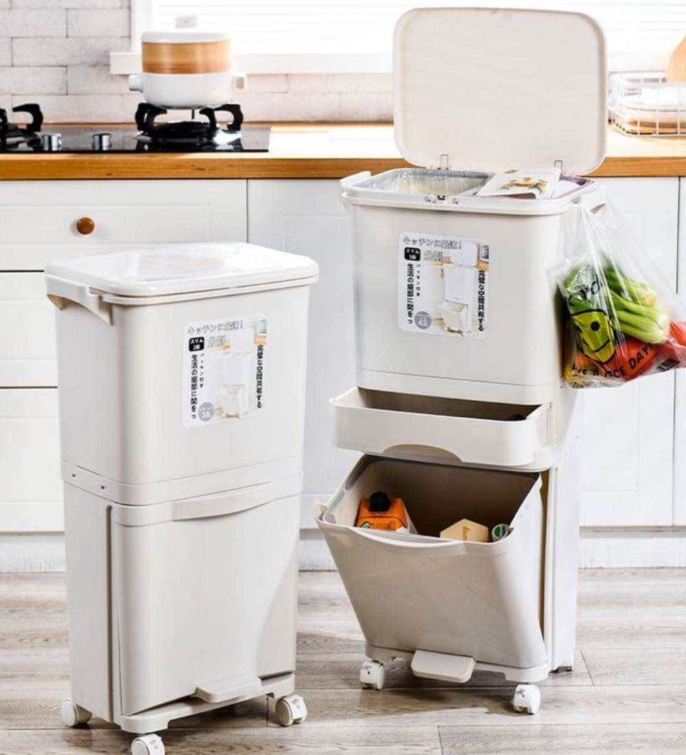 Vando 3-Compartment Smart Trash Can with Lid, Pedal & Wheels
