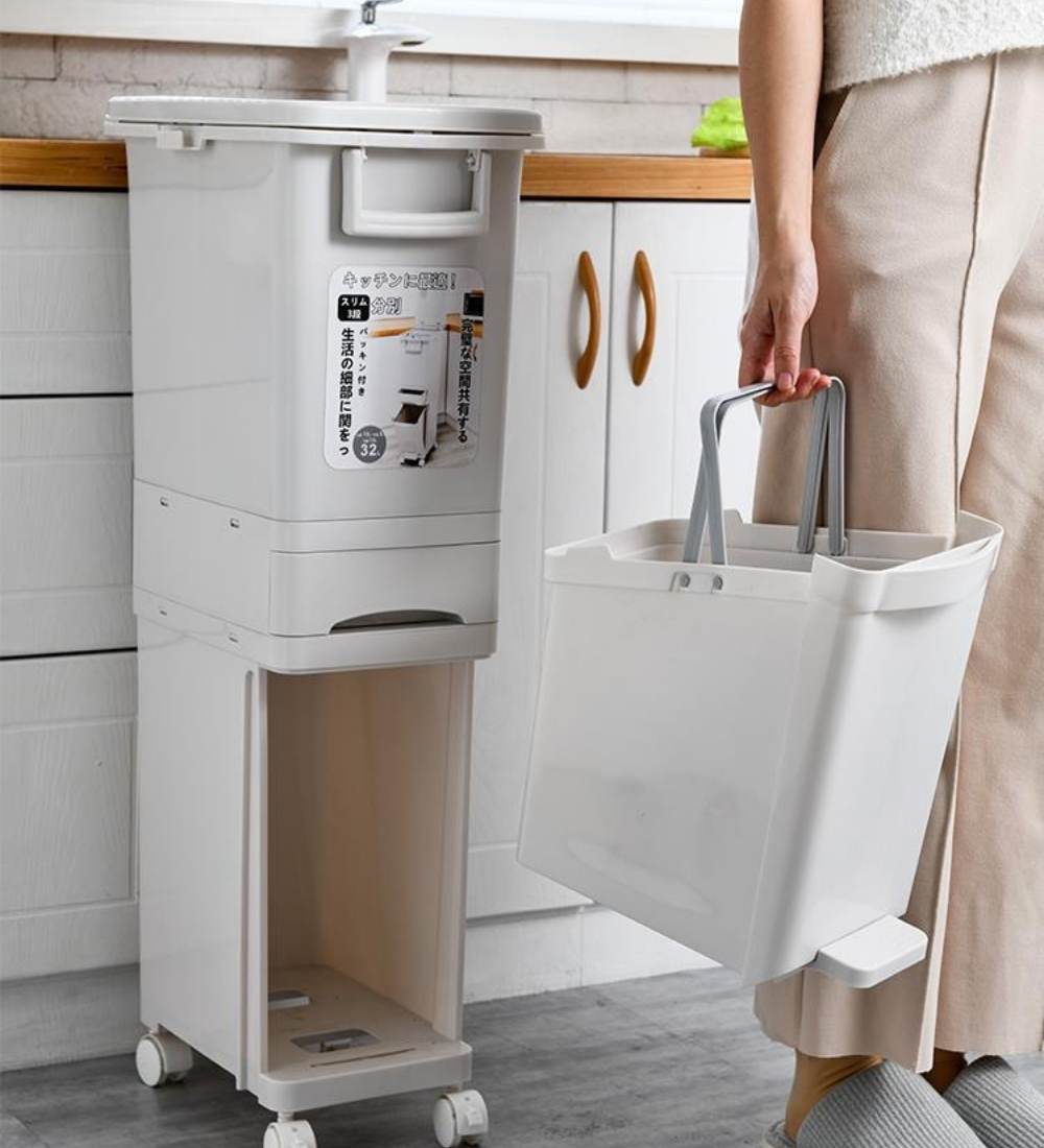 Vando 3-Compartment Smart Trash Can with Lid, Pedal & Wheels